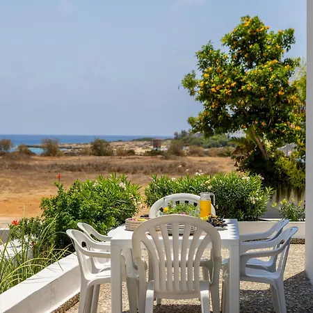 Villa Nisia Seaside *